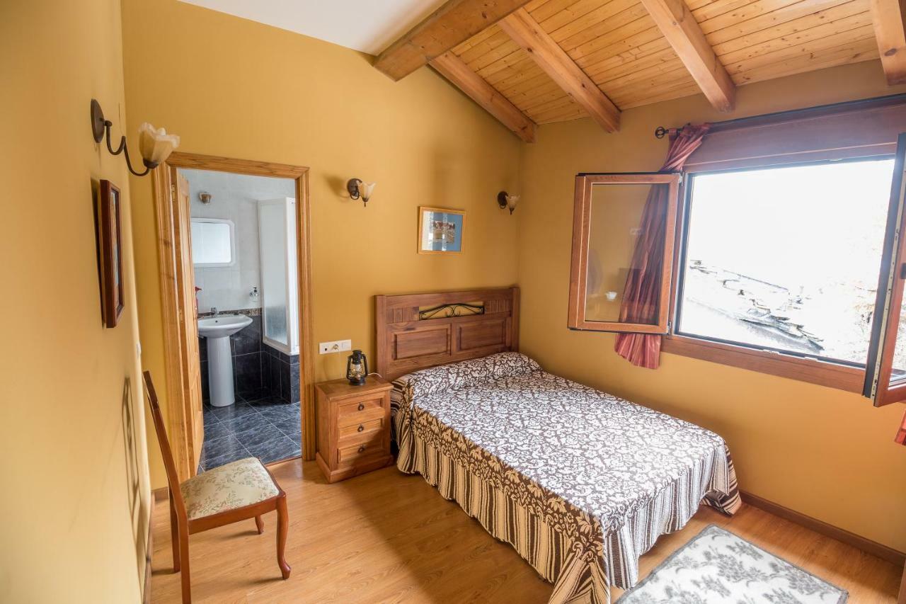 Casa Rural La Fuente Tejedo del Sil 객실 사진